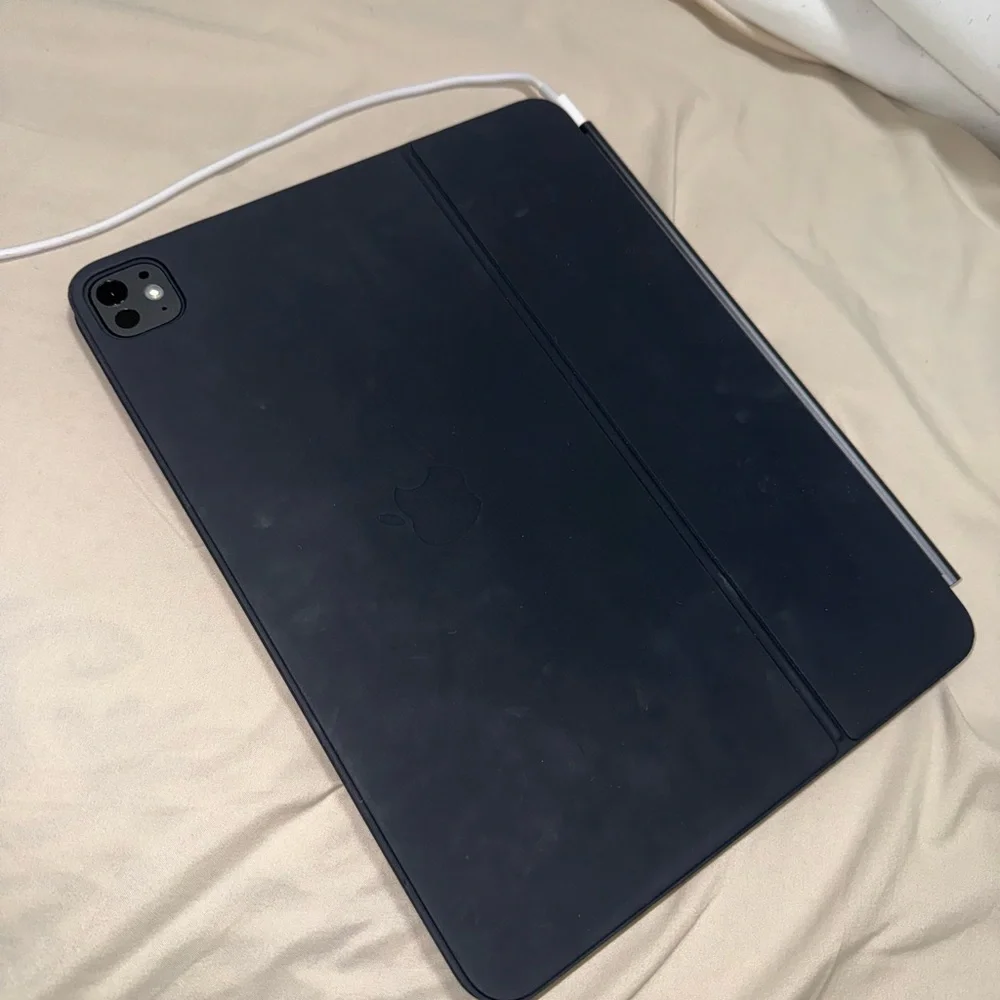 IPAD PRO 13-INCH (M4) 256GB | MAGIC KEYBOARD | APPLE PENCIL